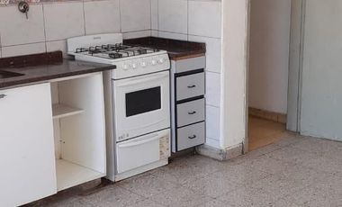 Venta Monte Grande vivienda 4 amb en planta alta y 2 locales en planta baja