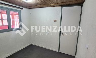 Casa en Arriendo en Santa Clara / Varas Mena