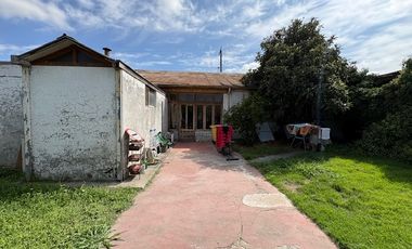 Casa en venta c/ estacionamiento en Rengo