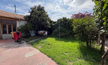 Casa en venta c/ estacionamiento en Rengo