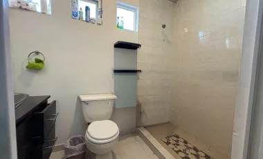 CASA EN VENTA TOTALMENTE EQUIPADA EN RESIDENCIAL SENDEROS !!!