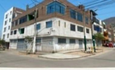 CASA LOCAL EN S.J.L. LIMA