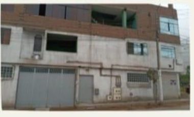 CASA LOCAL EN S.J.L. LIMA