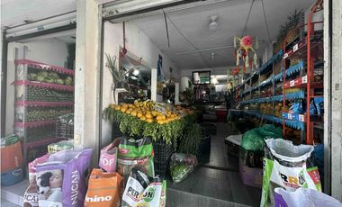 CASA EN ESQUINA CON LOCAL COMERCIAL,LOS HEROES, EL MARQUES, QUERETARO.