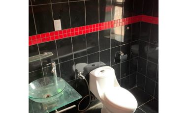 VALPARAISO - PLAYA ANCHA - CASA EN VENTA - 4D 2B