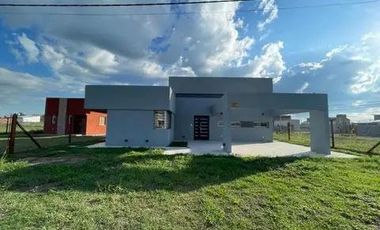 Casa  2 dormitorios- Cocina - Comedor - Patio - APTA CREDITO -  Parrillero, Ibarlucea Santa Fe