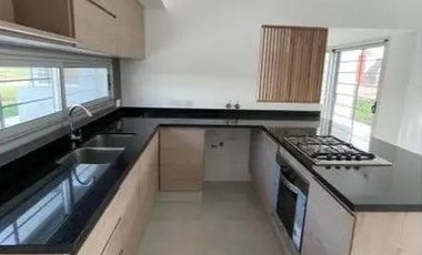 Casa  2 dormitorios- Cocina - Comedor - Patio - APTA CREDITO -  Parrillero, Ibarlucea Santa Fe