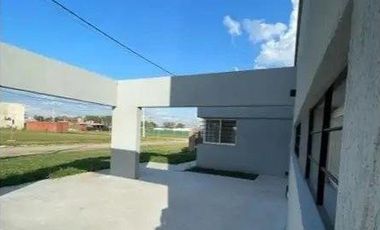 Casa  2 dormitorios- Cocina - Comedor - Patio - APTA CREDITO -  Parrillero, Ibarlucea Santa Fe