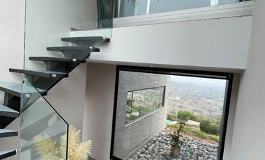 VENTA. Excelente casa moderna en parcela. 5D, 5B