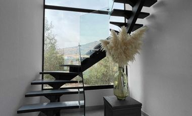 VENTA. Excelente casa moderna en parcela. 5D, 5B