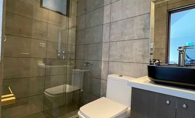 VENTA. Excelente casa moderna en parcela. 5D, 5B