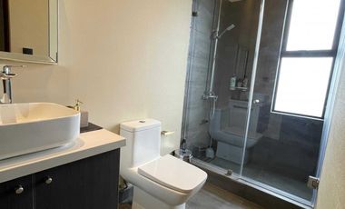 VENTA. Excelente casa moderna en parcela. 5D, 5B