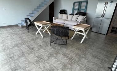 VENTA. Excelente casa moderna en parcela. 5D, 5B