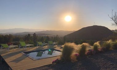 Casa Moderna, Domótica, Autosustentable, Ideal para Familia. Excelentes vistas.