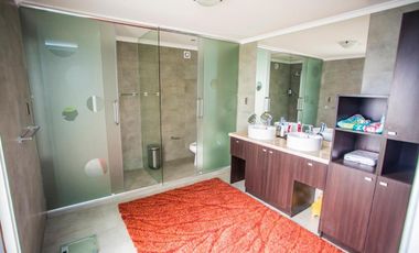 VENTA AMOBLADA Casa de 500 mts2  en parcela 8.500 mts2.