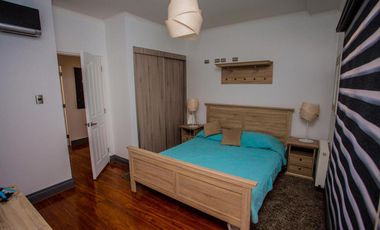 VENTA AMOBLADA Casa de 500 mts2  en parcela 8.500 mts2.