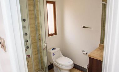 VENTA AMOBLADA Casa de 500 mts2  en parcela 8.500 mts2.