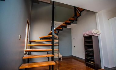 VENTA AMOBLADA Casa de 500 mts2  en parcela 8.500 mts2.