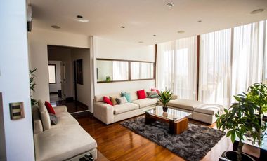 VENTA AMOBLADA Casa de 500 mts2  en parcela 8.500 mts2.