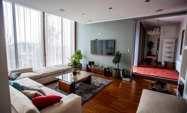 VENTA AMOBLADA Casa de 500 mts2  en parcela 8.500 mts2.