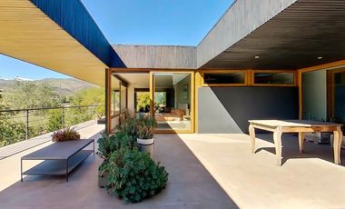 Casa Moderna Espectaculares Vistas Al Valle. Con OBRA GUESA LISTA PARA AMPLIAR EN SEGUNDO NIVEL.