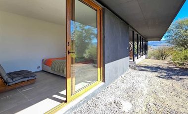 Casa Moderna Espectaculares Vistas Al Valle. Con OBRA GUESA LISTA PARA AMPLIAR EN SEGUNDO NIVEL.