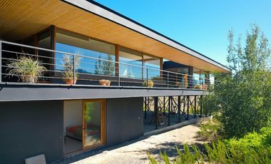 Casa Moderna Espectaculares Vistas Al Valle. Con OBRA GUESA LISTA PARA AMPLIAR EN SEGUNDO NIVEL.