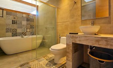 Casa Moderna Espectaculares Vistas Al Valle. Con OBRA GUESA LISTA PARA AMPLIAR EN SEGUNDO NIVEL.