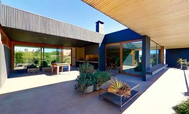 Casa Moderna Espectaculares Vistas Al Valle. Con OBRA GUESA LISTA PARA AMPLIAR EN SEGUNDO NIVEL.