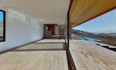 Moderna casa en parcela, hermosas vistas. 3D, 3B. Piscina.