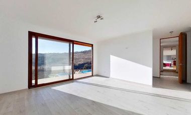 Moderna casa en parcela, hermosas vistas. 3D, 3B. Piscina.