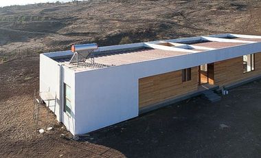 Moderna casa en parcela, hermosas vistas. 3D, 3B. Piscina.