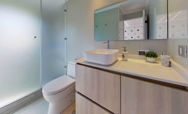 Venta moderna y amplia casa en parcela, 4h, 6B. Eficiente.