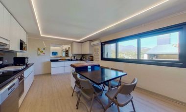 Venta moderna y amplia casa en parcela, 4h, 6B. Eficiente.