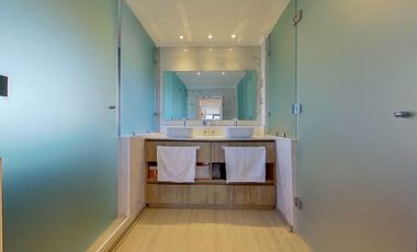 Venta moderna y amplia casa en parcela, 4h, 6B. Eficiente.