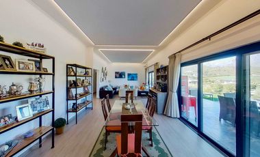 Venta moderna y amplia casa en parcela, 4h, 6B. Eficiente.