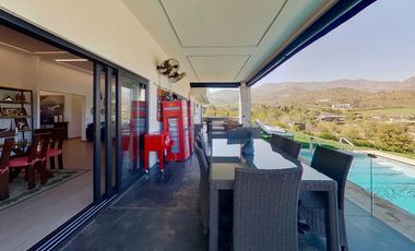 Venta moderna y amplia casa en parcela, 4h, 6B. Eficiente.