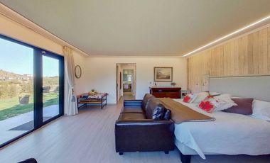 Venta moderna y amplia casa en parcela, 4h, 6B. Eficiente.