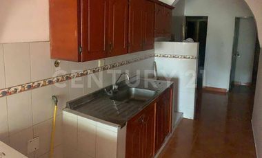 ALQUILER CASA PRIMER PISO BARRIO EL SAMAN