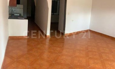 ALQUILER CASA PRIMER PISO BARRIO EL SAMAN