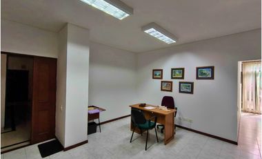 ARRIENDO OFICINA AMOBLADA VERSALLES NORTE DE CALI
