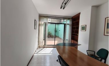 ARRIENDO OFICINA AMOBLADA VERSALLES NORTE DE CALI