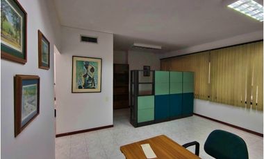 ARRIENDO OFICINA AMOBLADA VERSALLES NORTE DE CALI