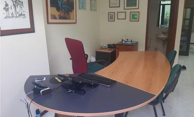 ARRIENDO OFICINA AMOBLADA VERSALLES NORTE DE CALI