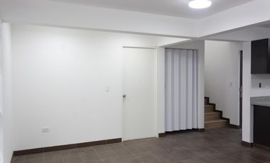 Departamento Dúplex En Venta - Urb de Ate