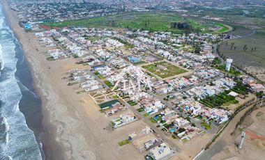 Venta de Casa de Playa Frente al Mar – Condominio Las Brisas de Villa