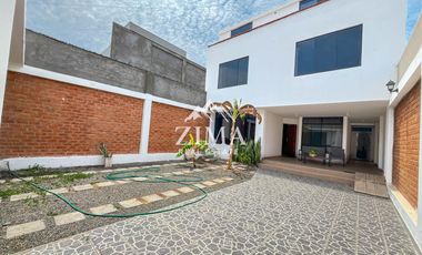 Venta de Casa de Playa Frente al Mar – Condominio Las Brisas de Villa
