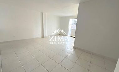 Se Vende Amplia Casa con Piscina como Terreno en Tercera Fila de Playa Pulpos, 636mt2