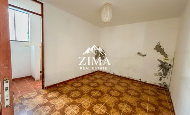 Se Vende Amplia Casa con Piscina como Terreno en Tercera Fila de Playa Pulpos, 636mt2