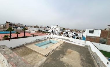 Se Vende Amplia Casa con Piscina como Terreno en Tercera Fila de Playa Pulpos, 636mt2